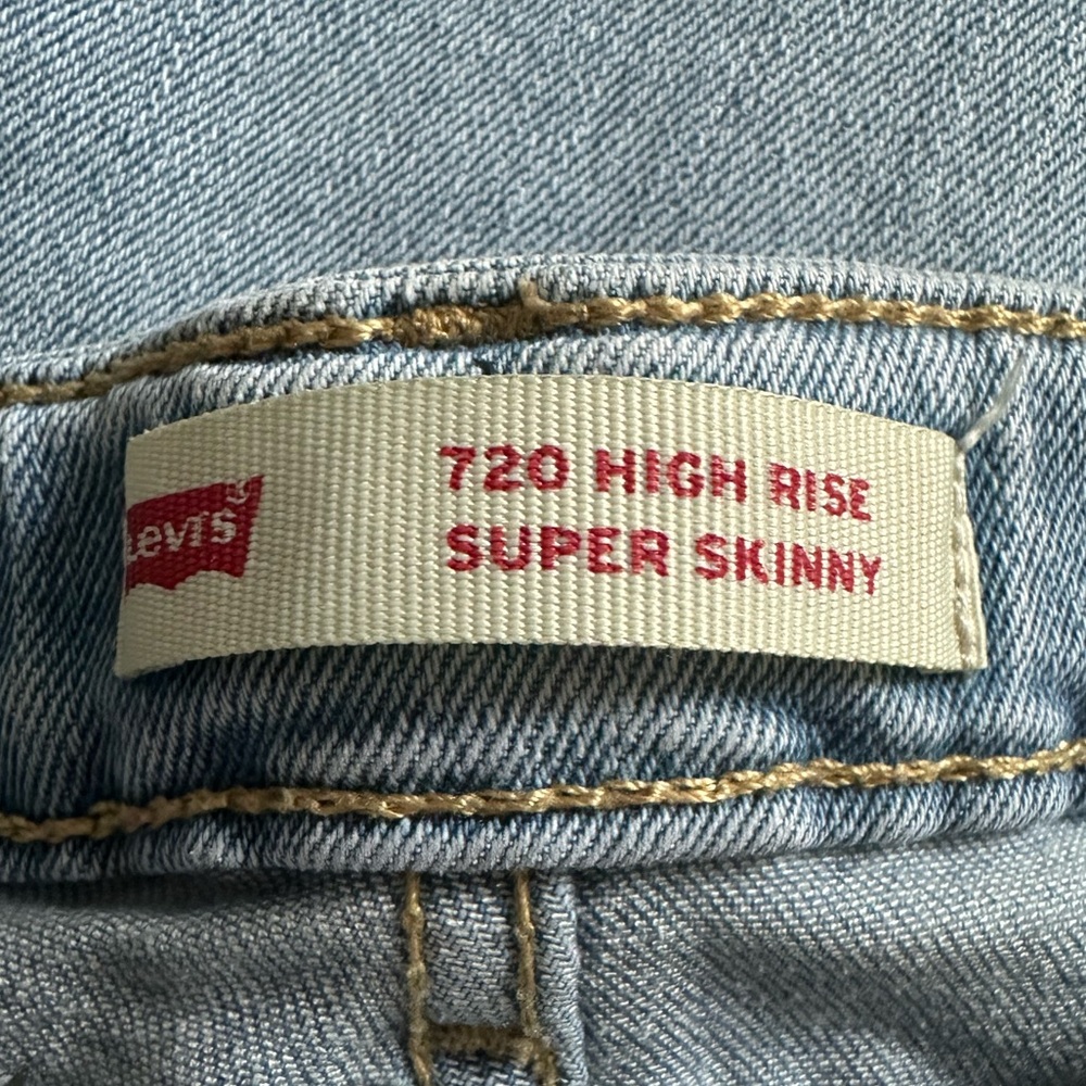 Levi’s 720 High Rise Super Skinny Jeans